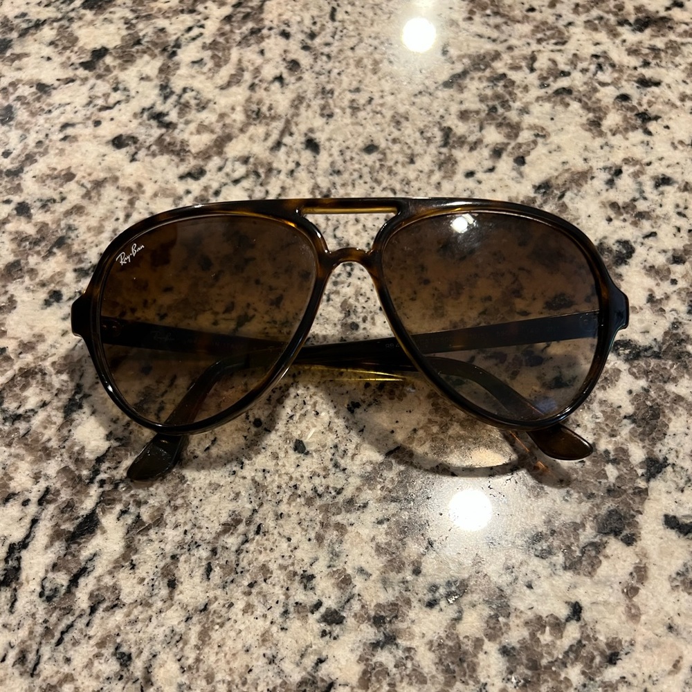 RayBan Cats 5000 brown tortoise